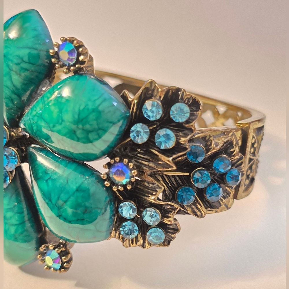 Vintage aurora borielis flower cuff clamp bracelet Hollywood Glam Green Blue